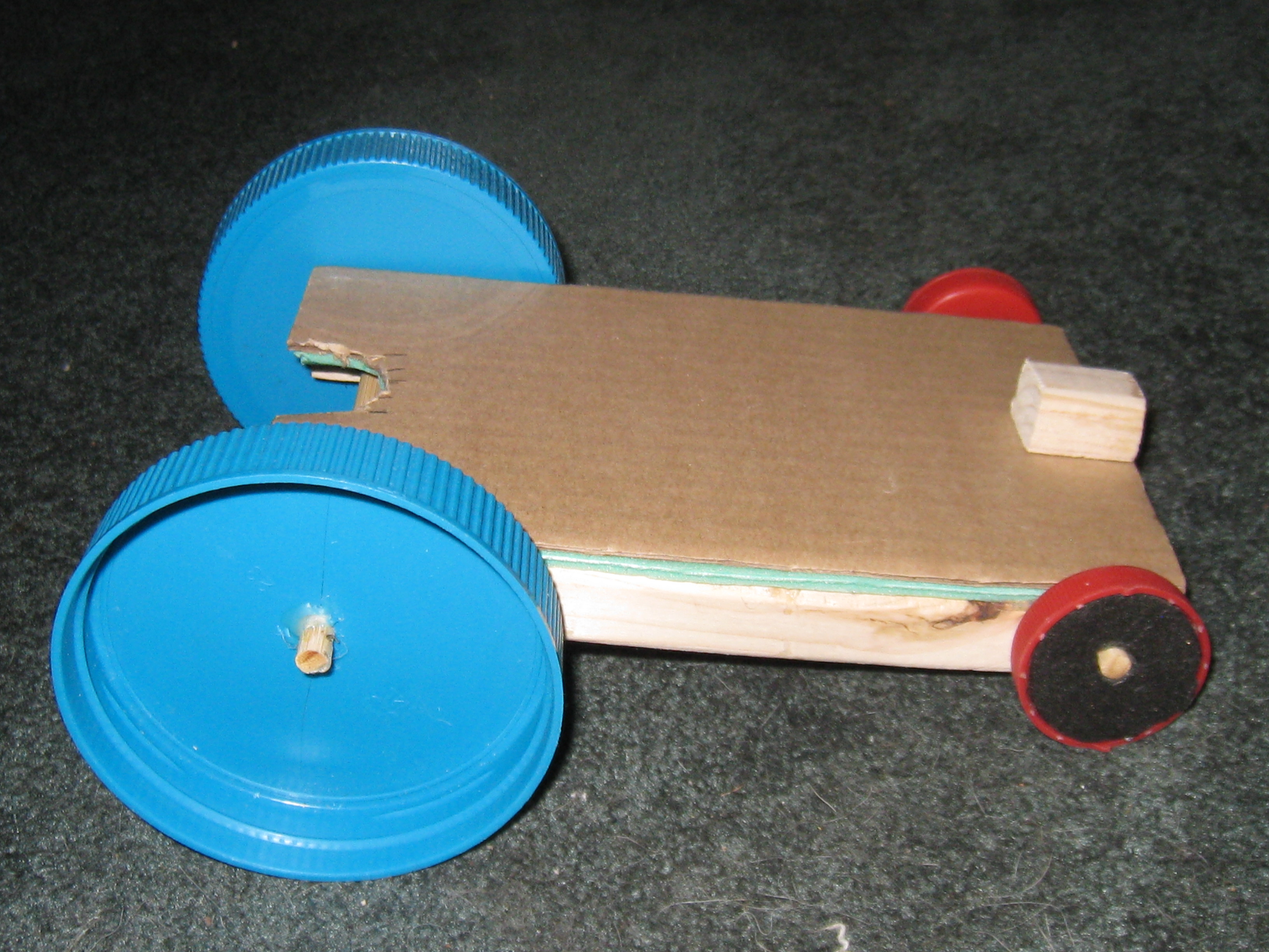 Rubber Band Car 100